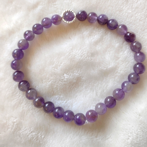 Jewelry - Glass bead bracelet